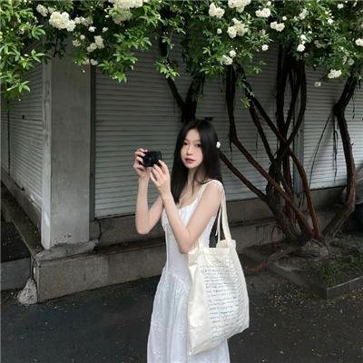 心不在焉的服务生